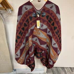 Cedar Rose Women's OSFA Southwestern Aztec Pattern Toggle Closure Poncho